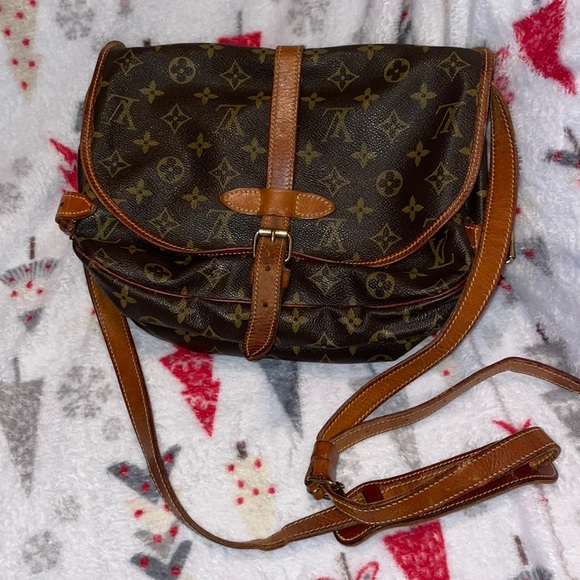 Louis Vuitton Discontinued Saumur bag - Picture 1 of 11